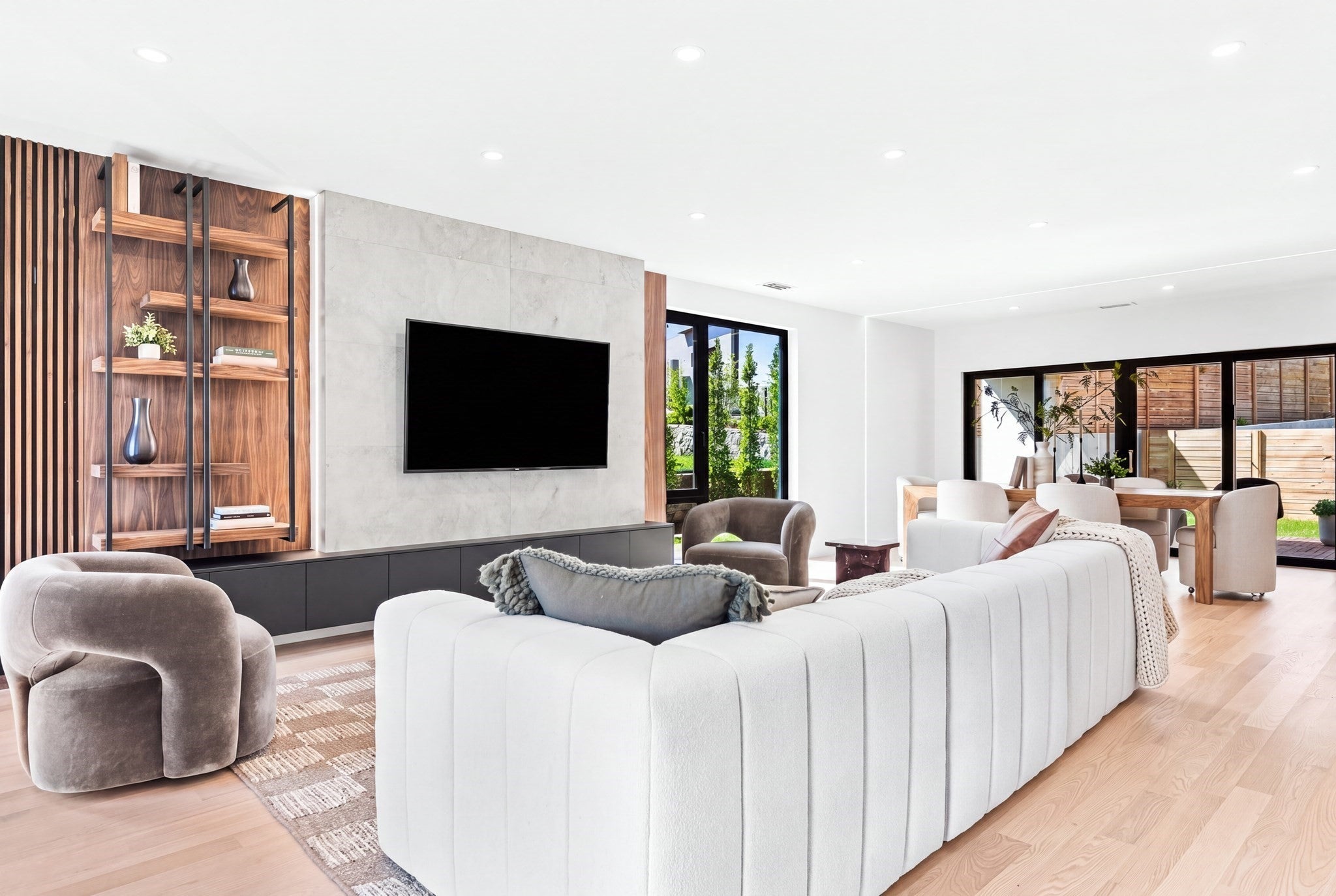 63-65 Commonwealth Avenue 65