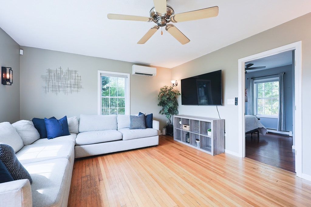 66 Newbury Ave