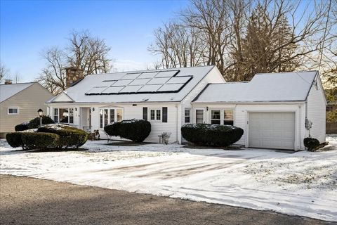 Photo of 1 Ashcroft St, Auburn, MA 01501 (MLS # 73461322)