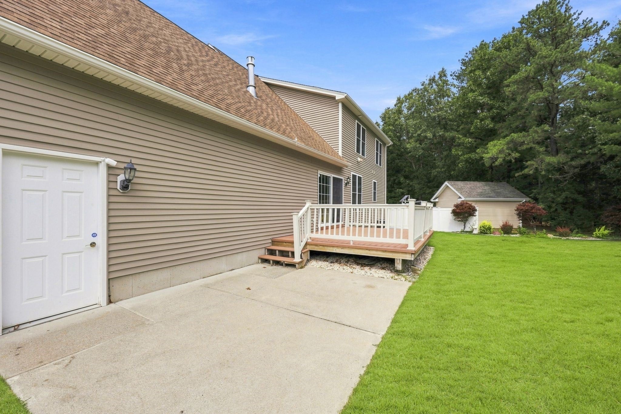 33 Caddyshack Dr, Chicopee, MA Photo #40