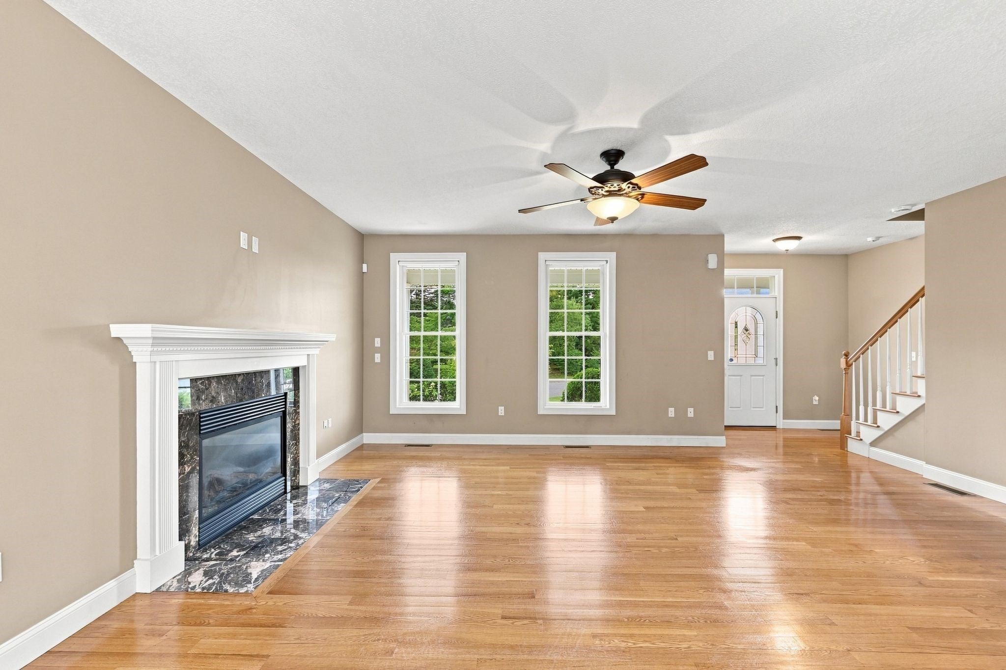 33 Caddyshack Dr, Chicopee, MA Photo #5