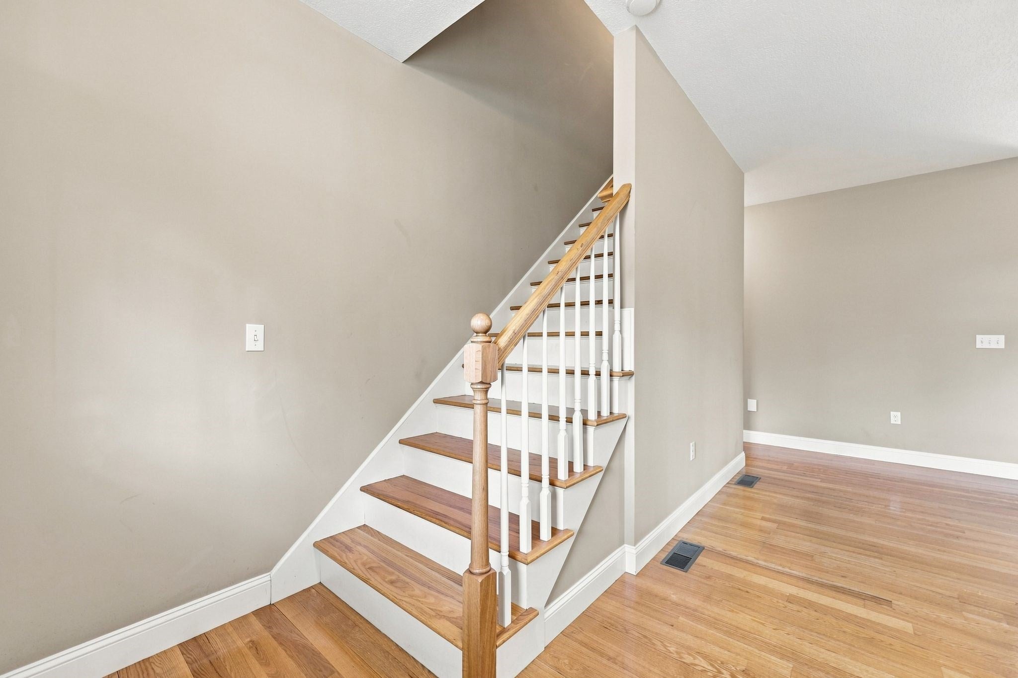 33 Caddyshack Dr, Chicopee, MA Photo #25