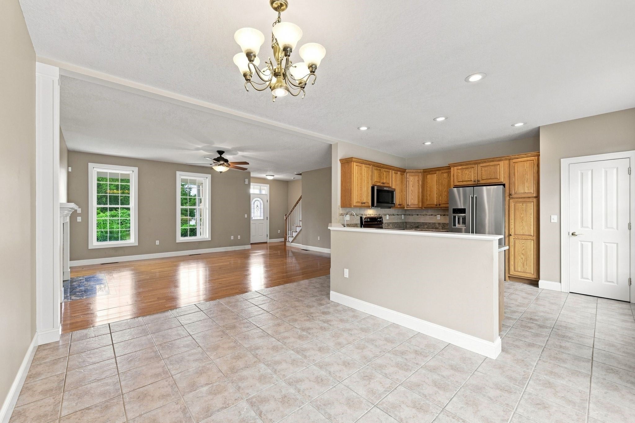 33 Caddyshack Dr, Chicopee, MA Photo #18