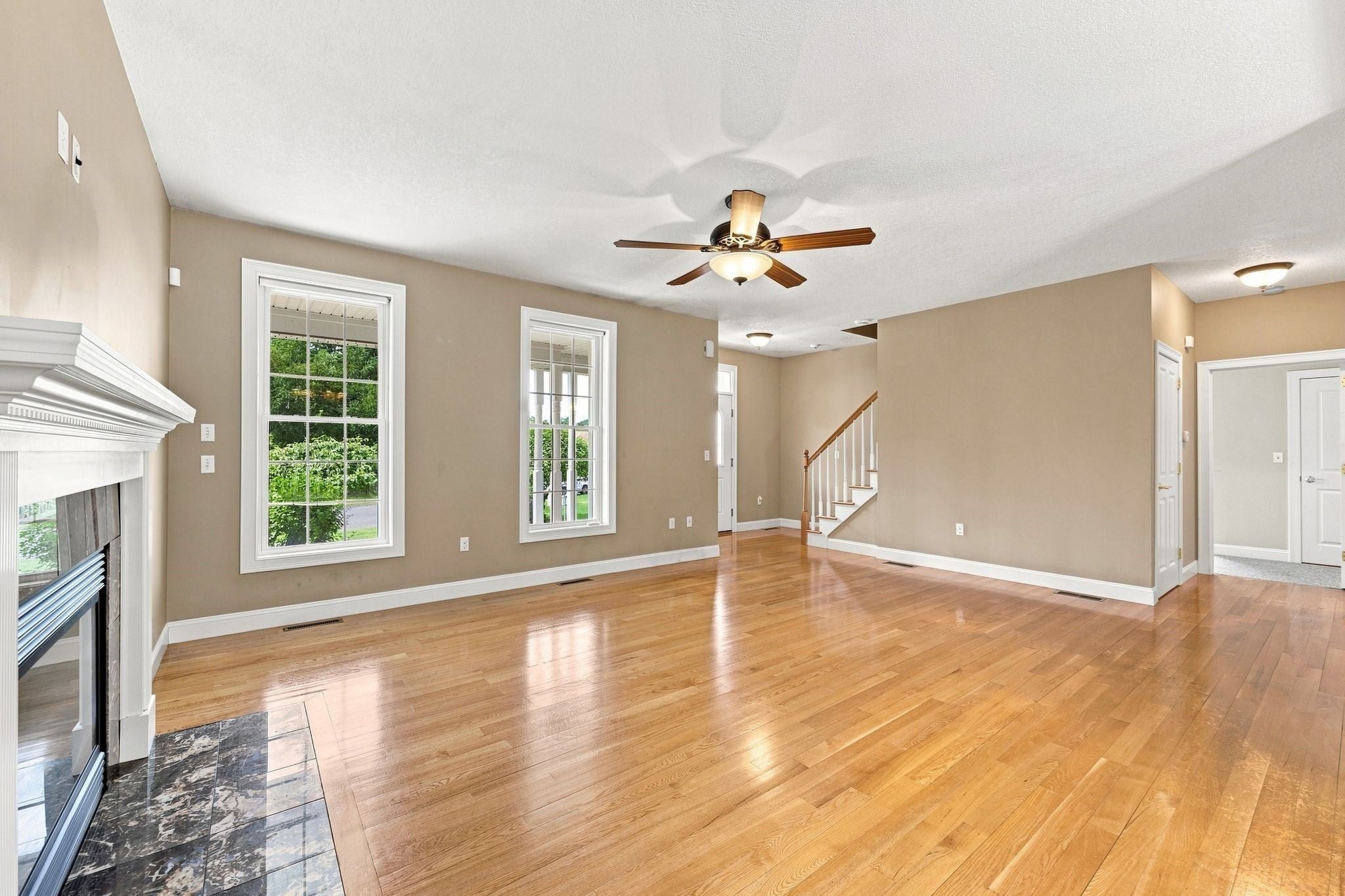 33 Caddyshack Dr, Chicopee, MA Photo #8