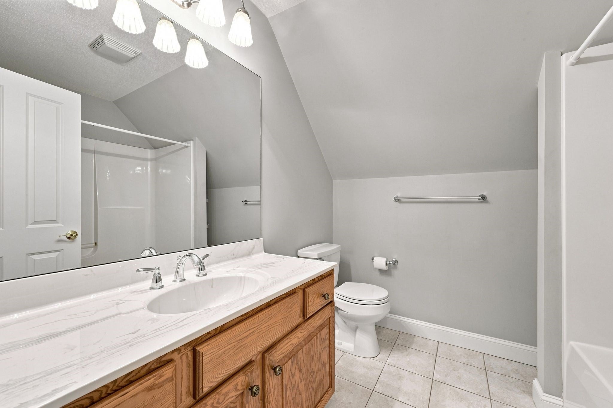 33 Caddyshack Dr, Chicopee, MA Photo #32