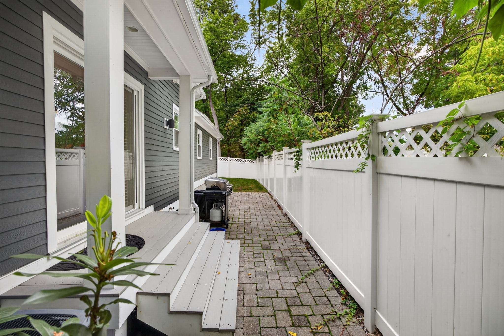 354 Upham Street 9