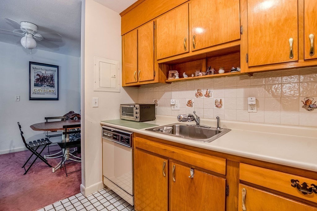 251 Rock Street B7