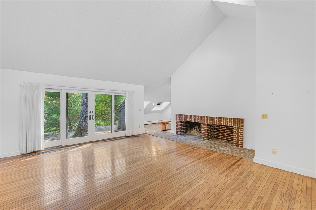 53 Lawrence Rd