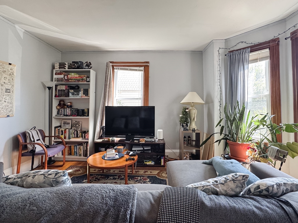57 Bartlett St
