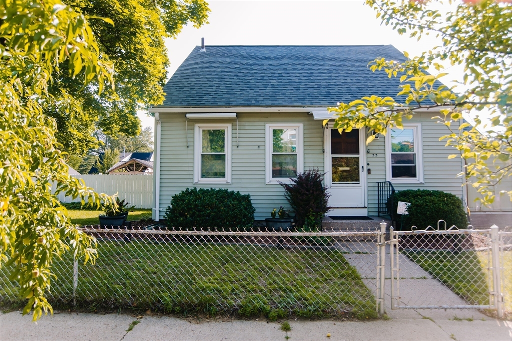 33 Savoy Ave