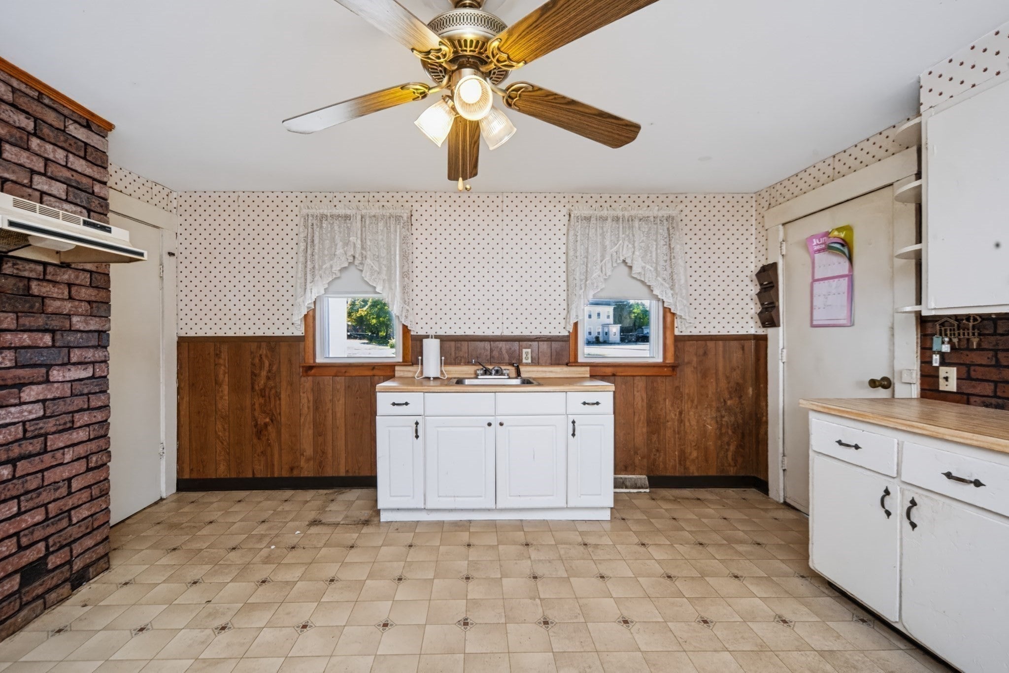 22 Chace St, Clinton, MA, 22 Chace St, Clinton, MA Photo #6