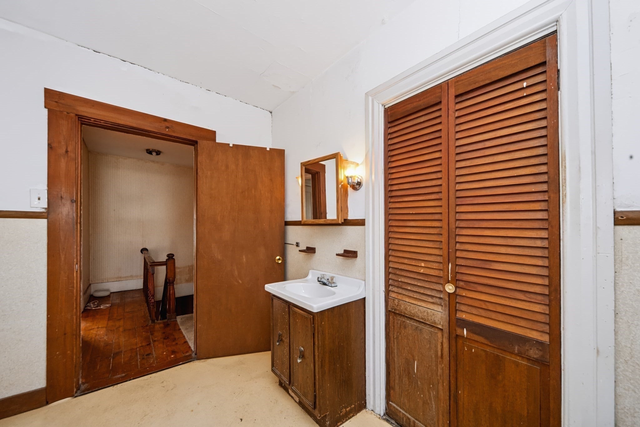 22 Chace St, Clinton, MA, 22 Chace St, Clinton, MA Photo #27