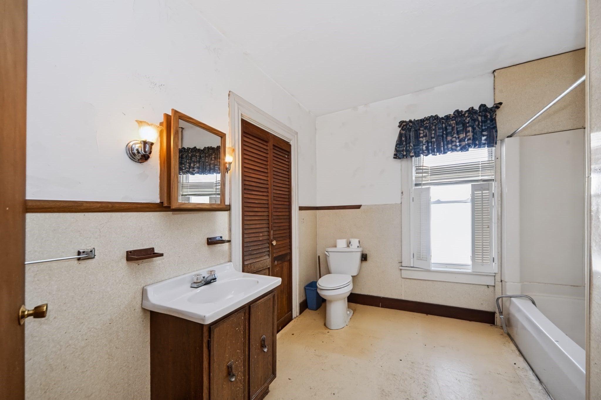 22 Chace St, Clinton, MA, 22 Chace St, Clinton, MA Photo #26