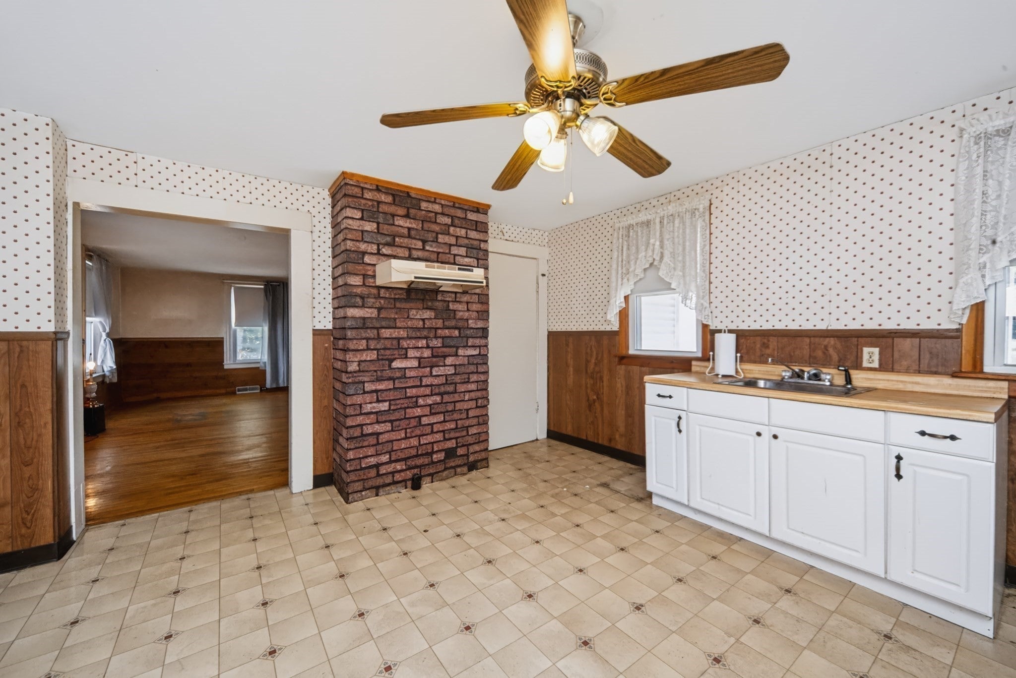 22 Chace St, Clinton, MA, 22 Chace St, Clinton, MA Photo #7