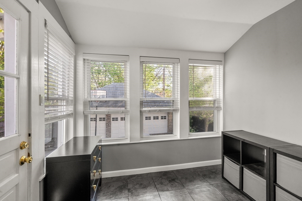 29 Denton Ter, Boston, MA Photo #14