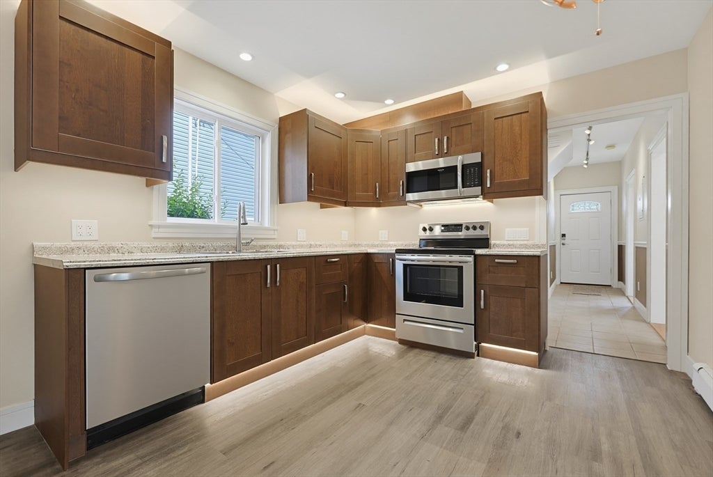 4-6 Edith St, Everett, MA, 4-6 Edith St, Everett, MA Photo #10