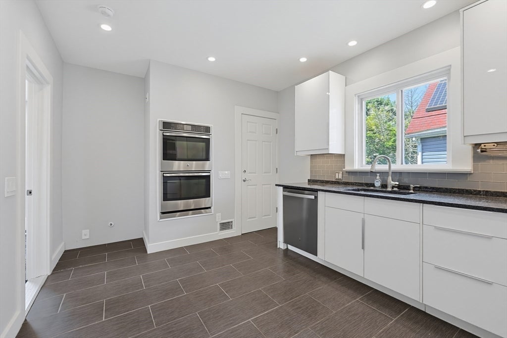 4-6 Edith St, Everett, MA, 4-6 Edith St, Everett, MA Photo #13