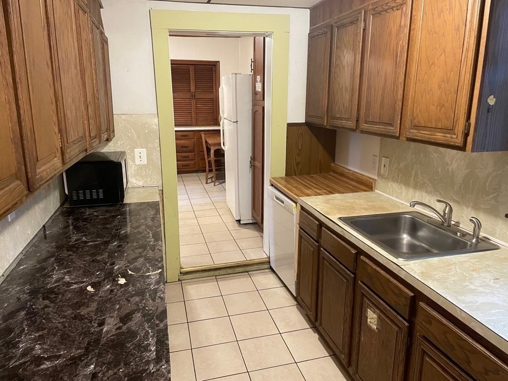 9 Guinan Street #2, Waltham, MA Photo #3