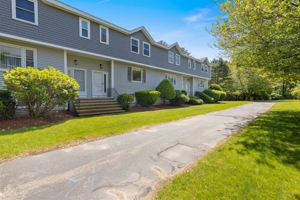 62 Villa Roma Dr 62
