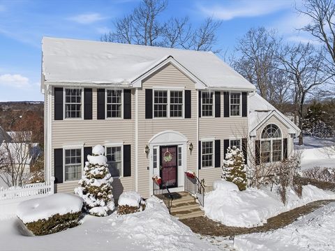 101 Woodruff Rd Clinton MA 01510