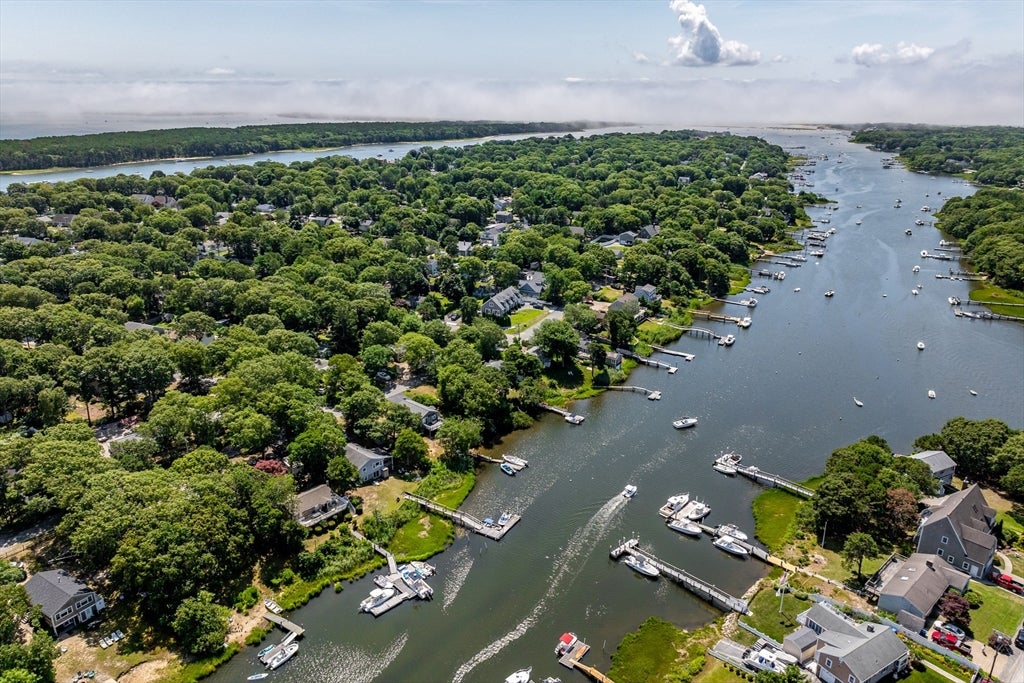 199 Edgewater Dr W Dr, Falmouth, MA, 199 Edgewater Dr W Dr, Falmouth, MA Photo #4