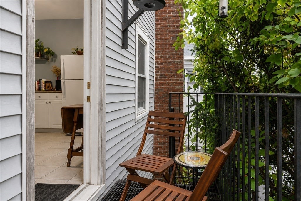 377 Dorchester St #2, Boston, MA, 377 Dorchester St #2, Boston, MA Photo #4