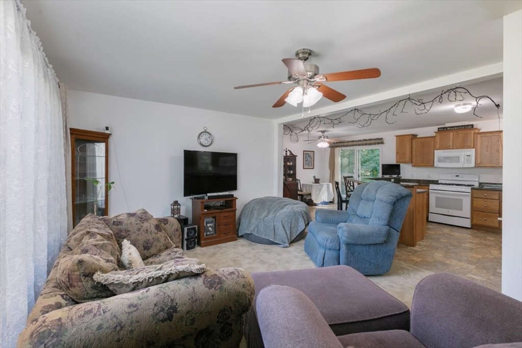 25 Ridgefield Dr.