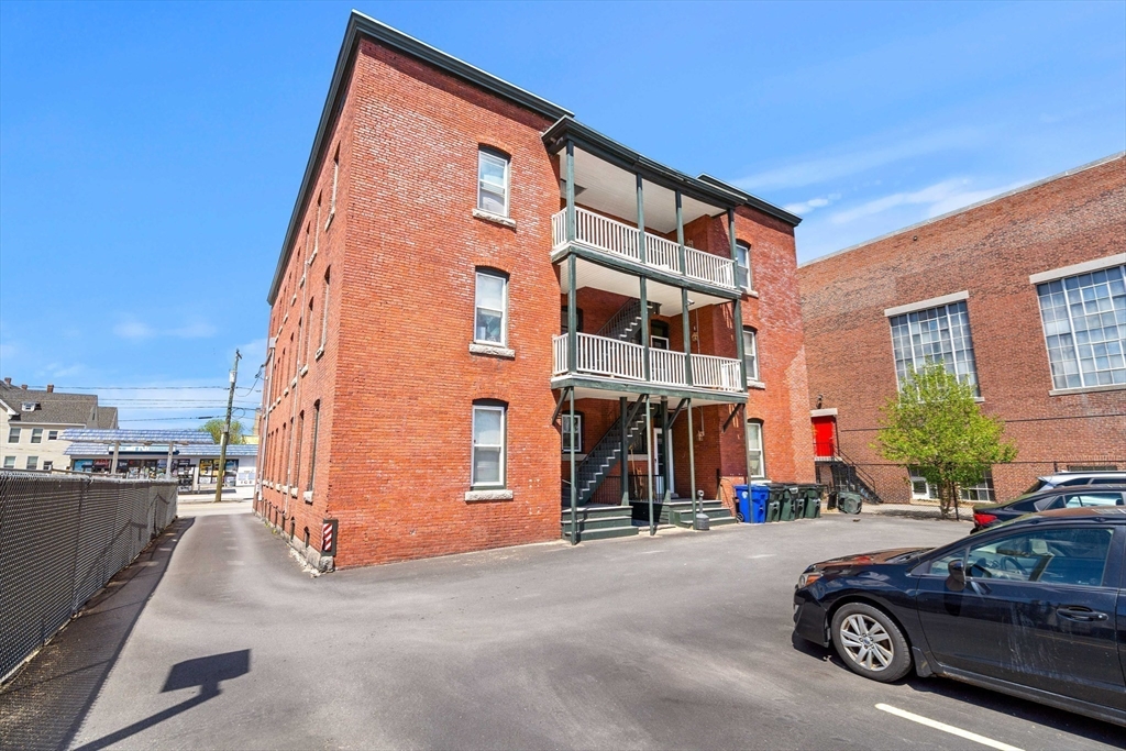 97 Bridge St