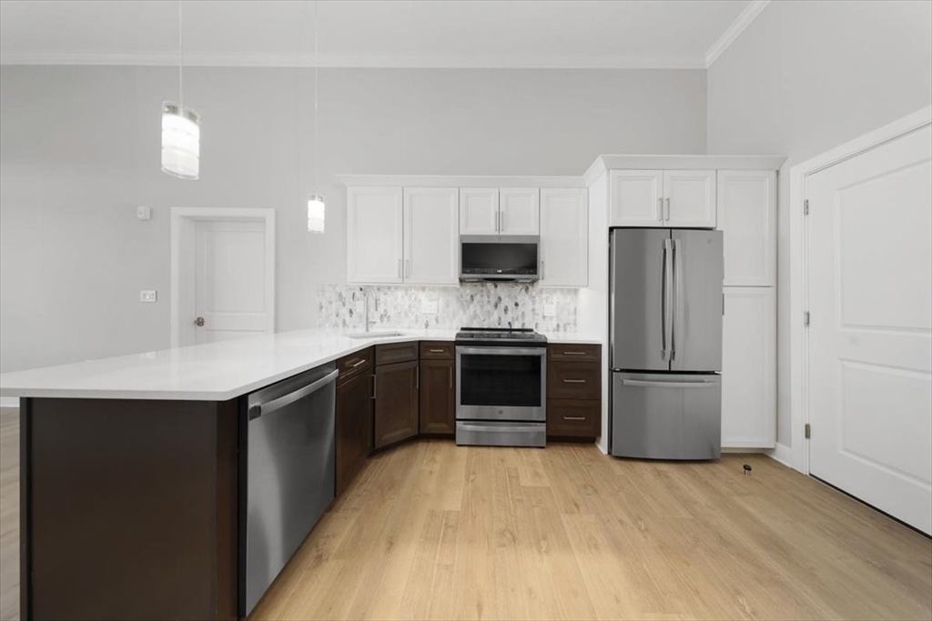 21 Totman Street PH-406