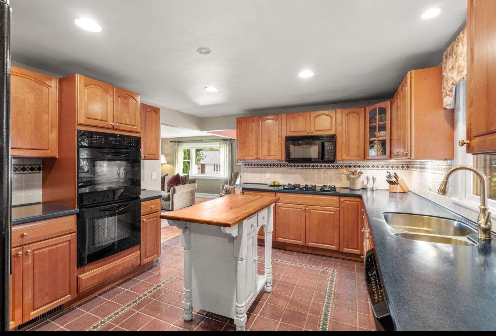 120 Park Avenue, Medford, MA, 120 Park Avenue, Medford, MA Photo #10