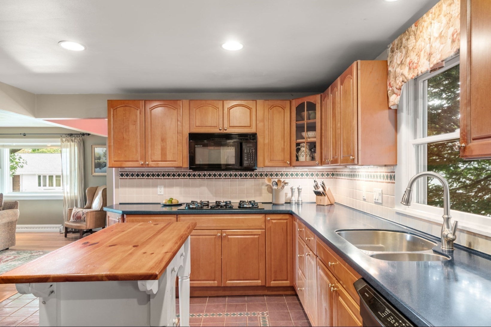120 Park Avenue, Medford, MA, 120 Park Avenue, Medford, MA Photo #9