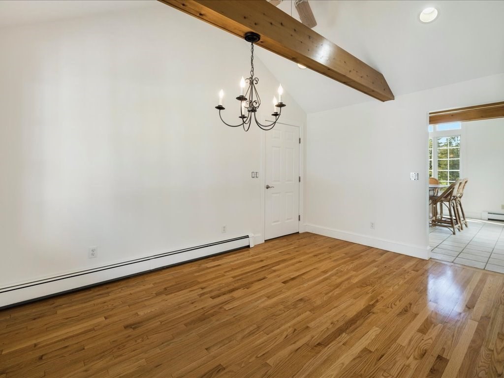 6 Riverside Dr