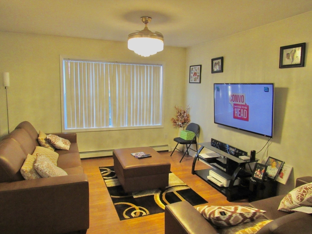 20B Edgeworth Street