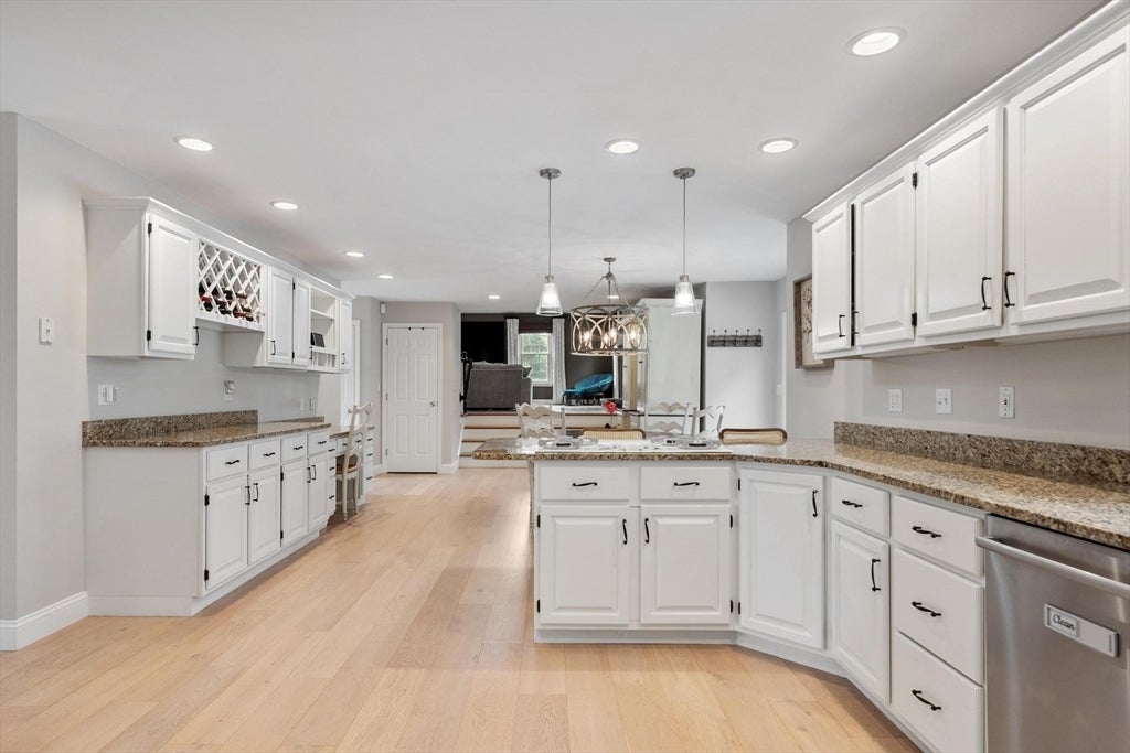 1 Preston Circle, Andover, MA, 1 Preston Circle, Andover, MA Photo #8