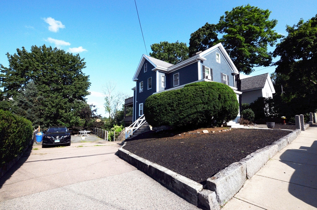 406 Granite St