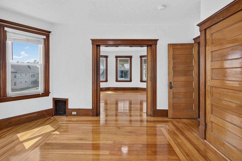 16 Bedford St, Quincy, MA Photo #6