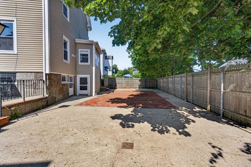 16 Bedford St, Quincy, MA Photo #35