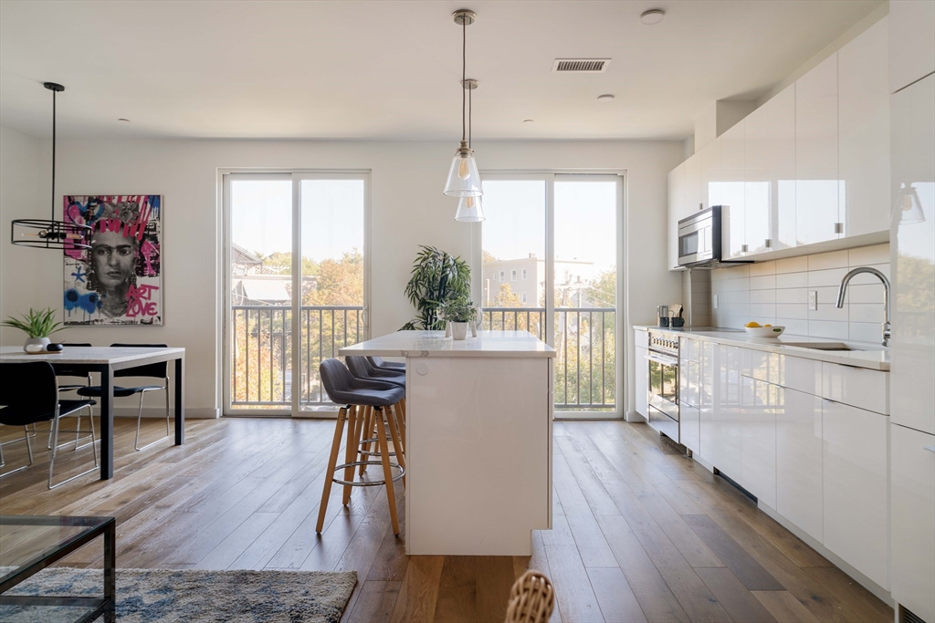 97-99 Elmwood Street 313