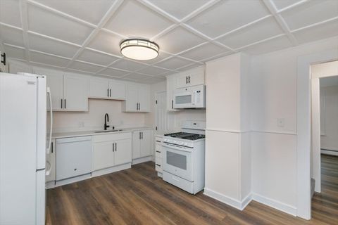 18 Rantoul St Beverly MA 01915