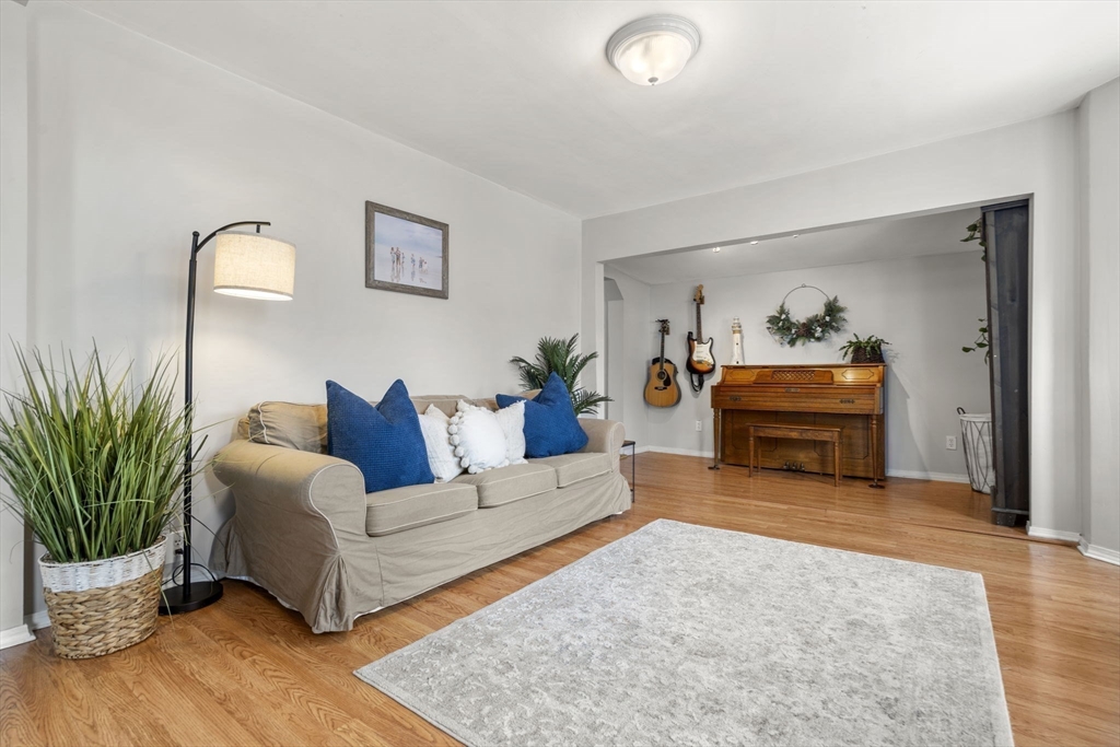 8 Arthur St