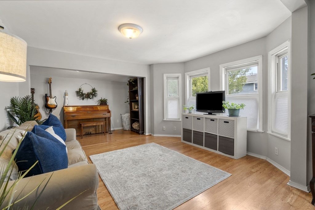 8 Arthur St