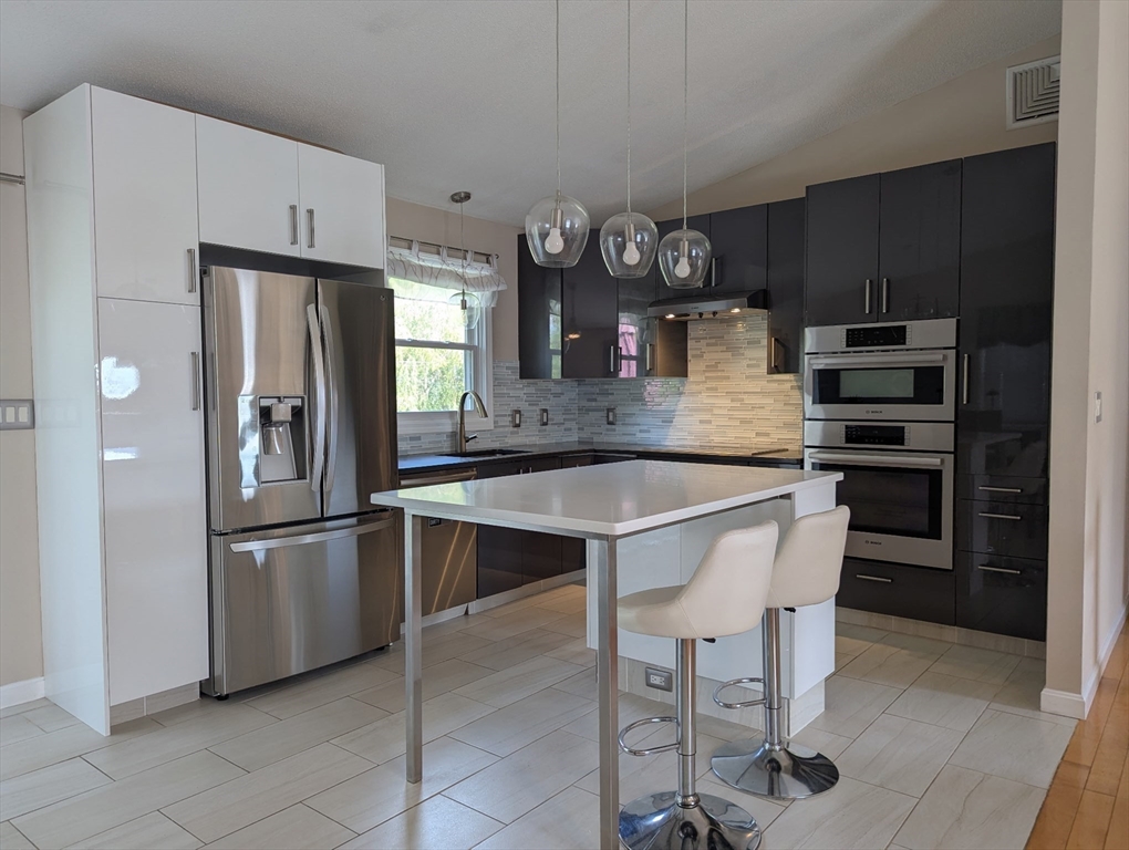 52 Alford St, New Bedford, MA, 52 Alford St, New Bedford, MA Photo #8