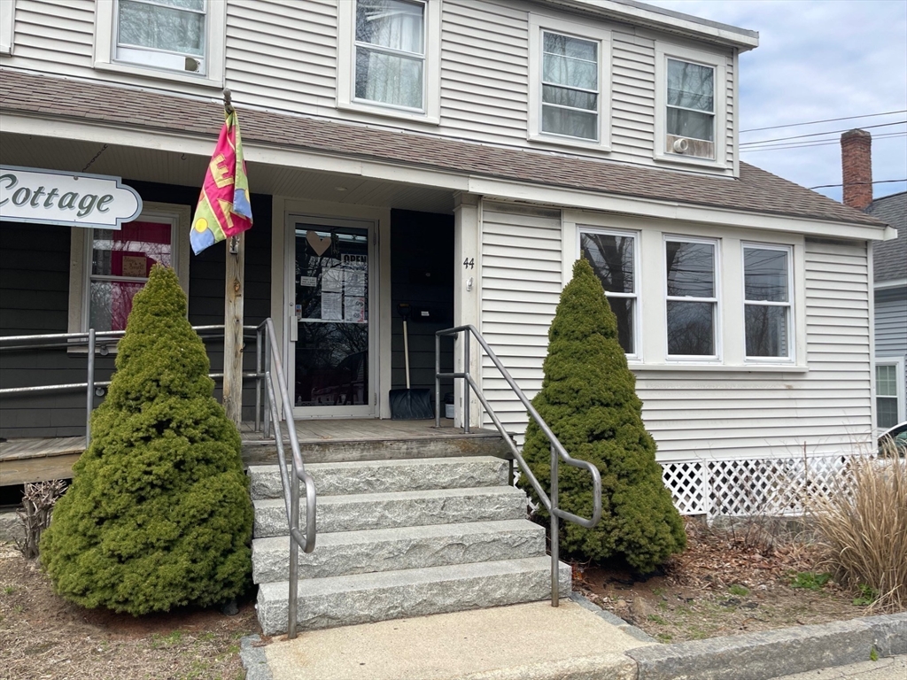 Holliston, Massachusetts 01746, United States, ,1 BathroomBathrooms,Residential,Active,108432