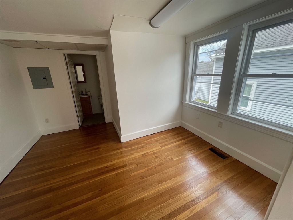 Holliston, Massachusetts 01746, United States, ,1 BathroomBathrooms,Residential,Active,108432