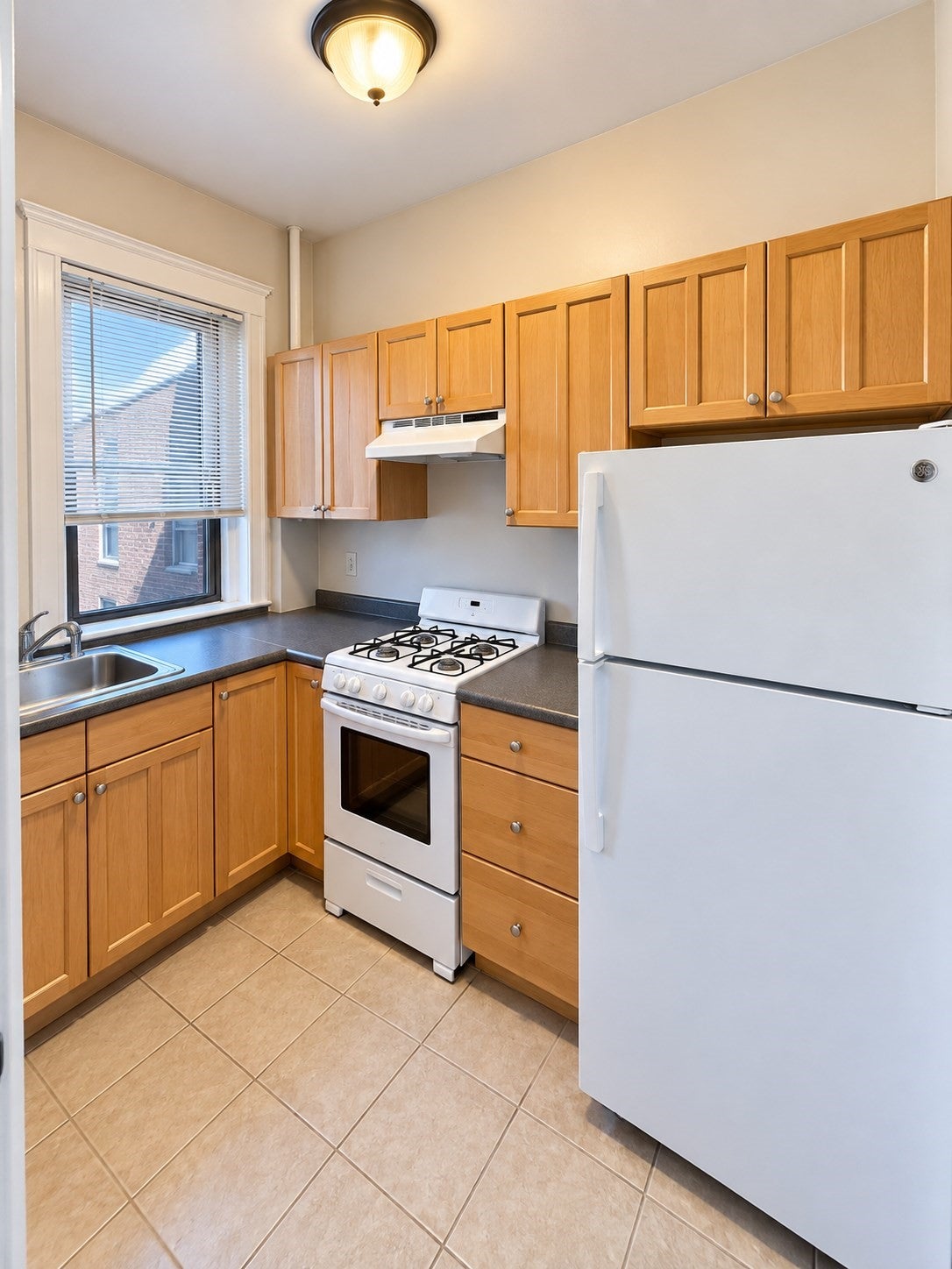 1560 Commonwealth Ave #4, Boston, MA Photo #6