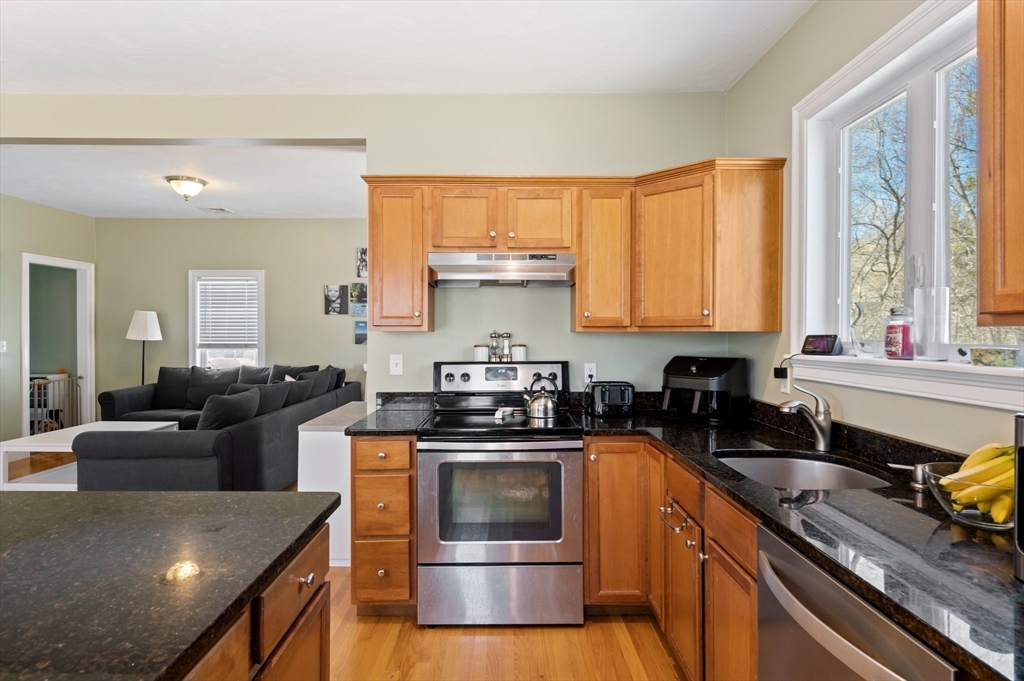 496 Main St 2