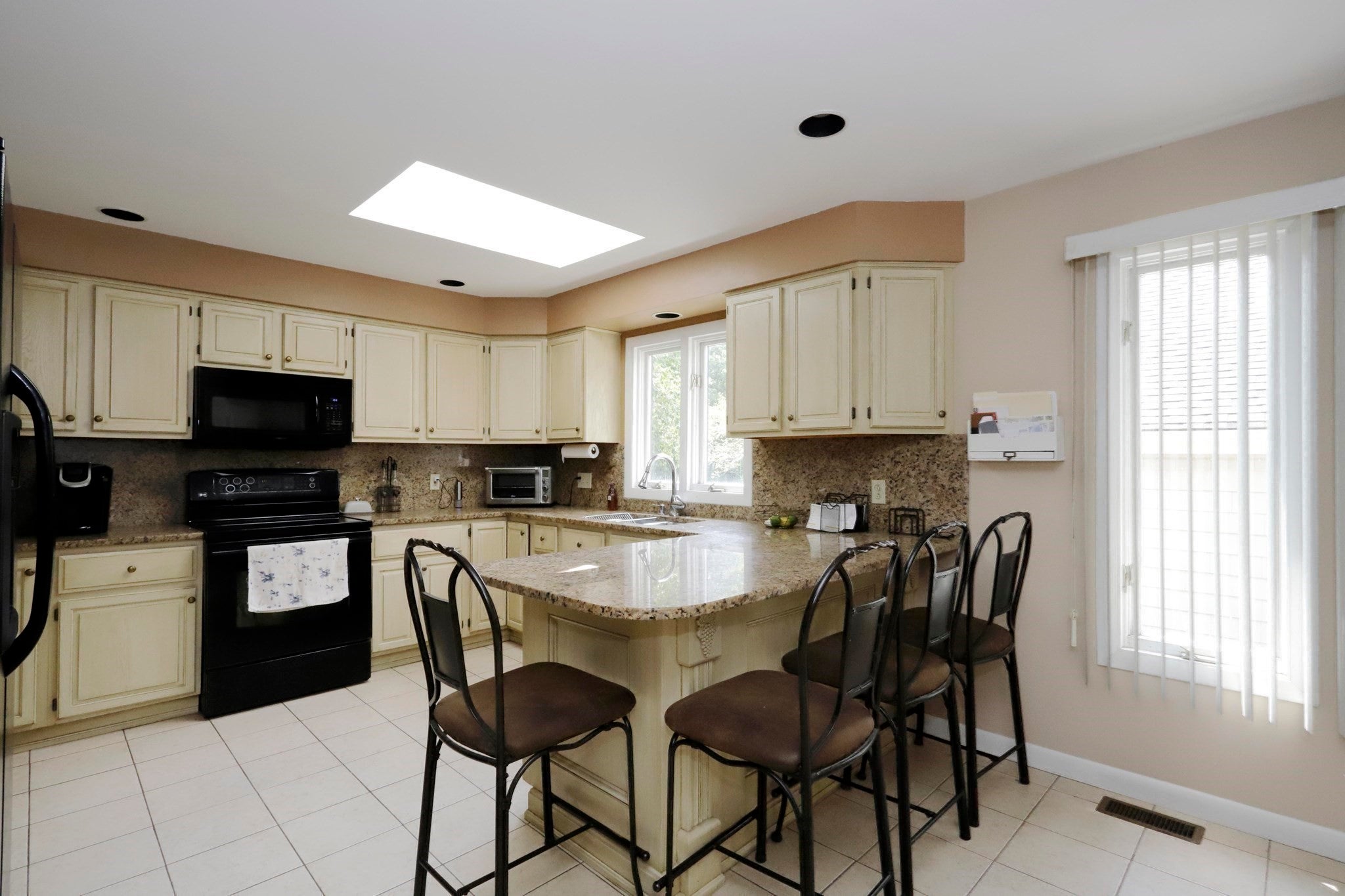 12 Amanda Rd, Freetown, MA Photo #7