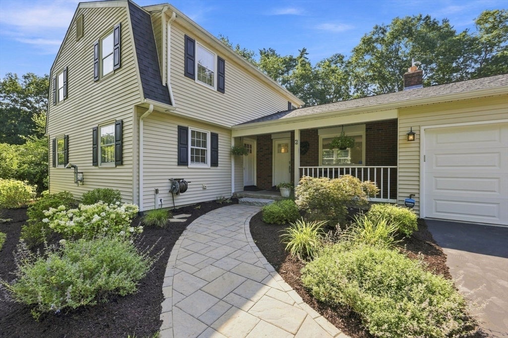3 Conifer Dr