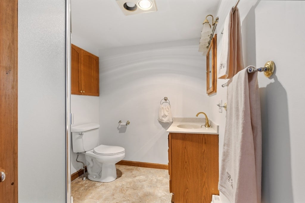 11 Colantha Ave, Brockton, MA Photo #17