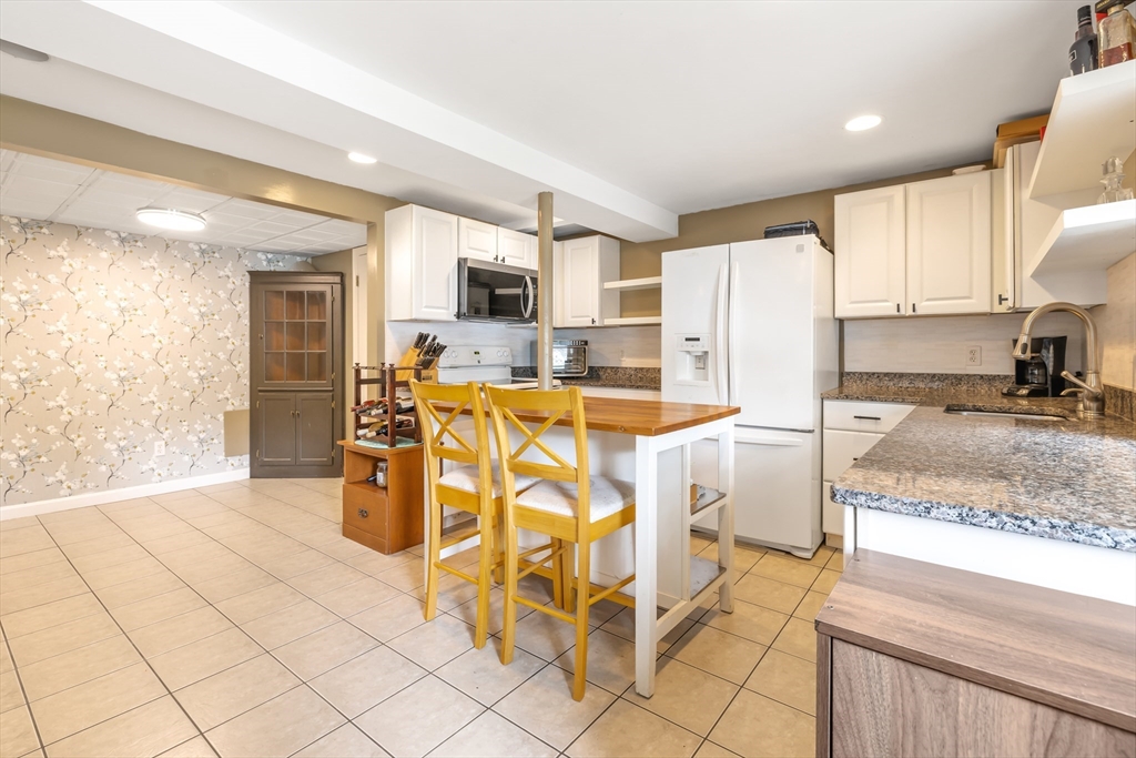 25 Nickerson Rd